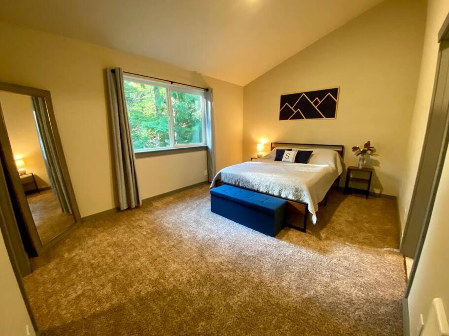 אשפורד New Modern Cabin! 5Mi To Mt Rainier National Park! Hot Tub & Wifi מראה חיצוני תמונה