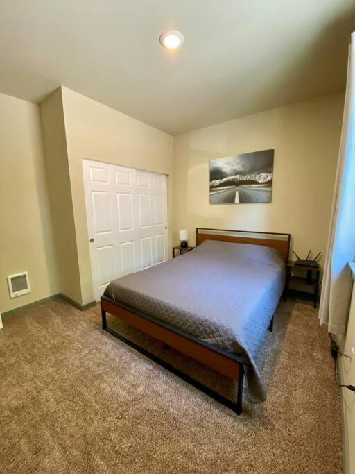 אשפורד New Modern Cabin! 5Mi To Mt Rainier National Park! Hot Tub & Wifi מראה חיצוני תמונה