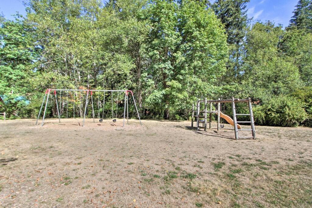 אשפורד New Modern Cabin! 5Mi To Mt Rainier National Park! Hot Tub & Wifi מראה חיצוני תמונה